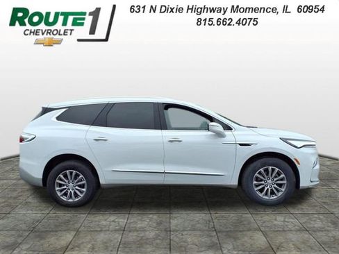Used 2024 Buick Enclave Premium FWD image 3