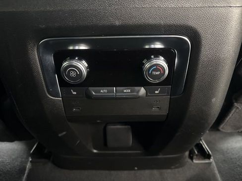 Used 2025 GMC Yukon Denali image 34