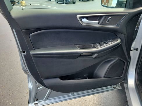 Used 2021 Ford Edge SEL w/ Convenience Package AWD/4WD image 6