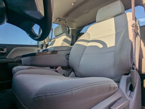 Used 2017 Chevrolet Silverado 1500 Custom w/ LPO, Street Package RWD image 11