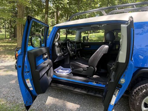 Used 2007 Toyota FJ Cruiser 4WD image 32