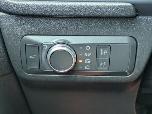 Used 2022 Ford Escape SE w/ SE Sport Appearance Package FWD image 28