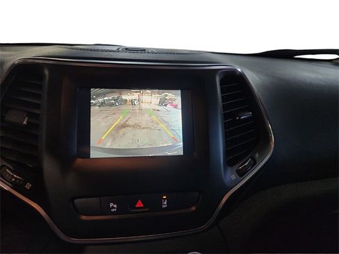 Used 2021 Jeep Cherokee Latitude Lux image 13