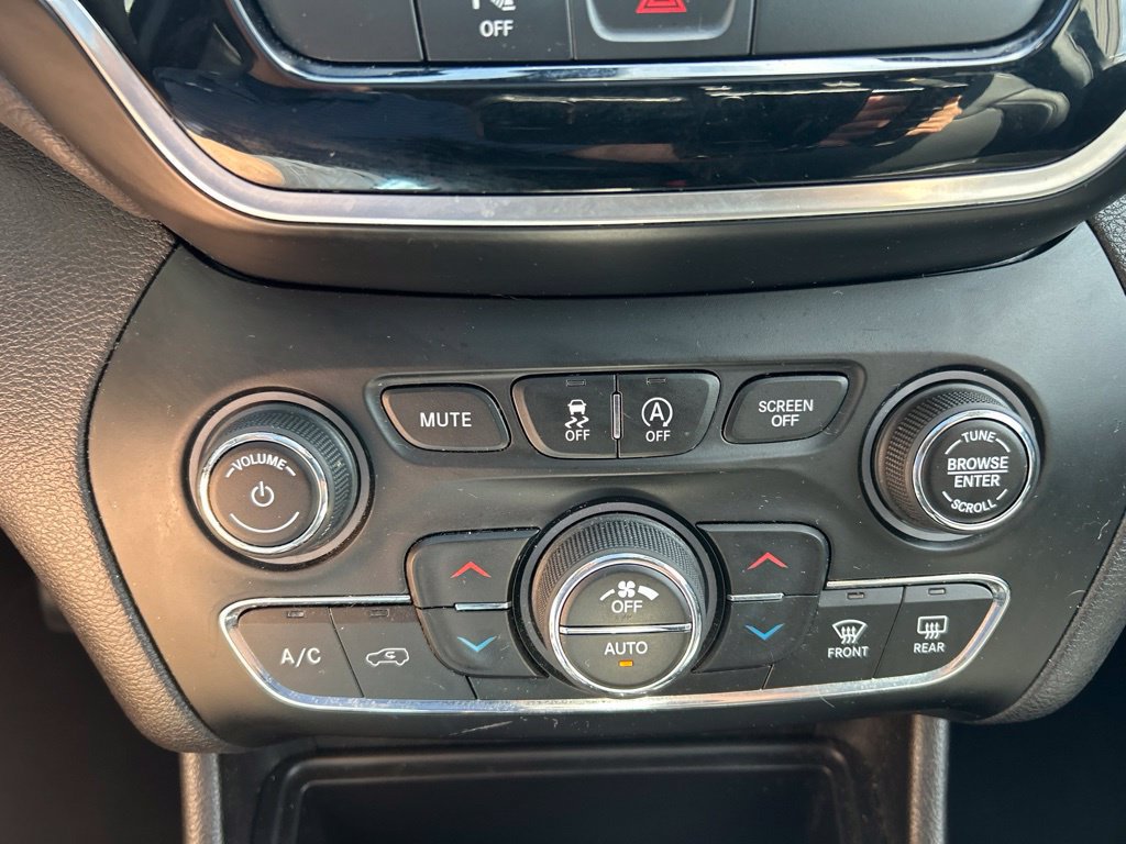 Certified 2019 Jeep Cherokee Limited AWD/4WD image 26