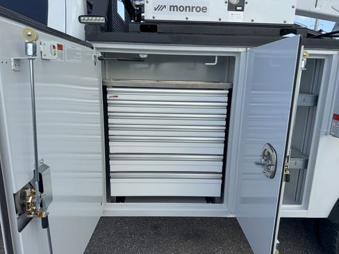 New 2026 Ford F550 4x4 SuperCab Super Duty image 25