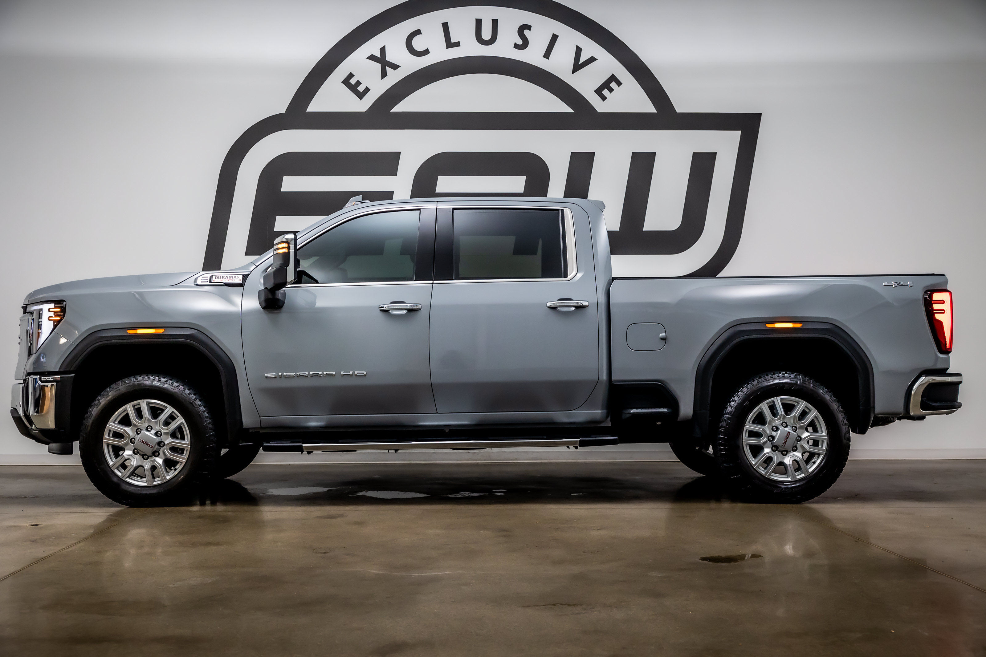 Used 2024 GMC Sierra 2500 SLT w/ SLT Premium Package AWD/4WD image 6