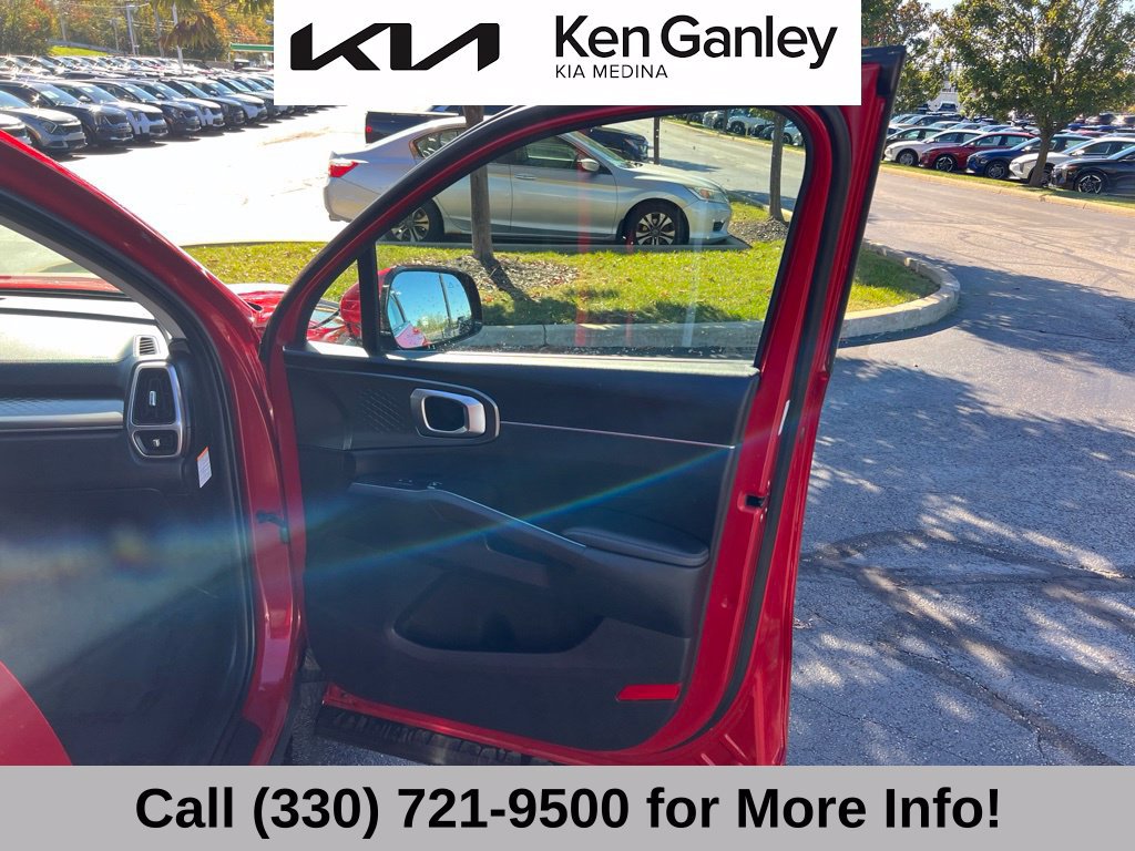 Certified 2022 Kia Sorento S AWD/4WD image 56