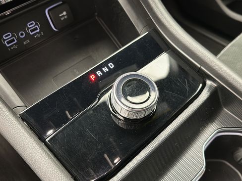 Used 2025 Jeep Grand Cherokee Altitude AWD/4WD image 21