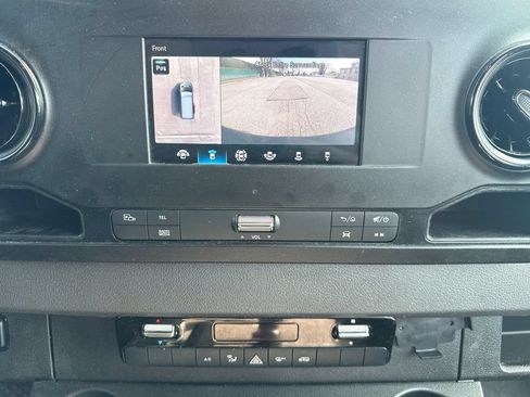 Used 2023 Mercedes-Benz Sprinter 2500 image 24