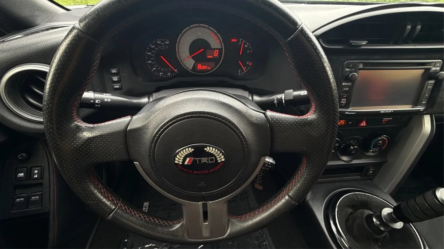 Used 2014 Scion FR-S RWD image 27