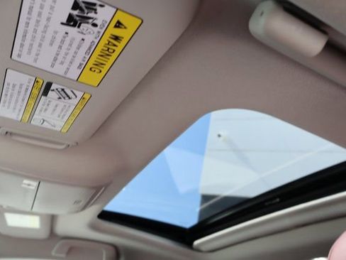 Used 2025 MAZDA CX-30 AWD 2.5 S w/ Preferred Package image 39