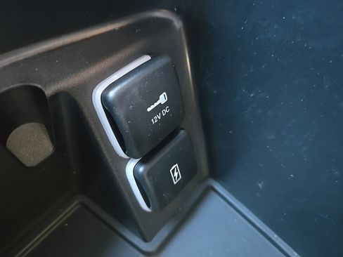 Used 2024 Chrysler Pacifica Pinnacle image 74