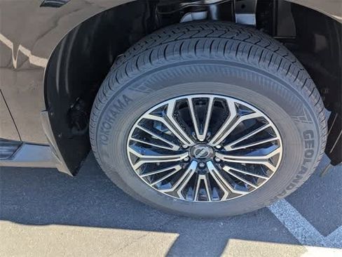 New 2026 Nissan Armada Platinum image 10