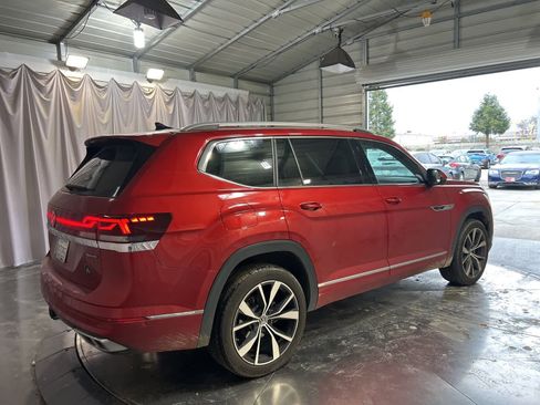 Used 2024 Volkswagen Atlas SEL Premium R-Line image 9