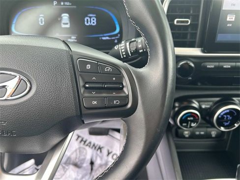 Used 2023 Hyundai Venue SEL image 26