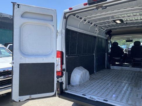 Used 2025 RAM ProMaster 2500 w/ Convenience Group FWD image 20