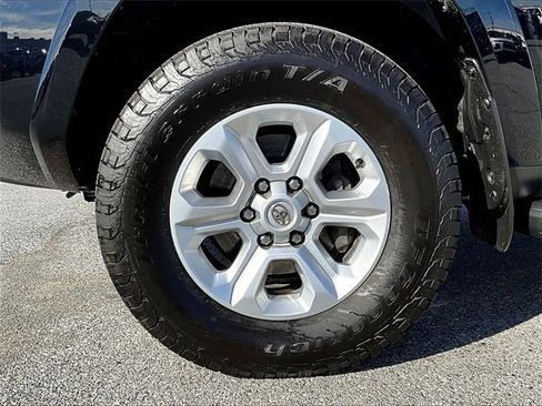 Used 2022 Toyota 4Runner SR5 Premium image 7