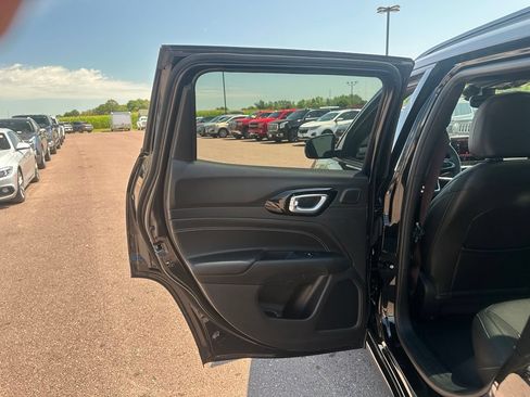 Used 2024 Jeep Compass Limited w/ High Altitude Package AWD/4WD image 22