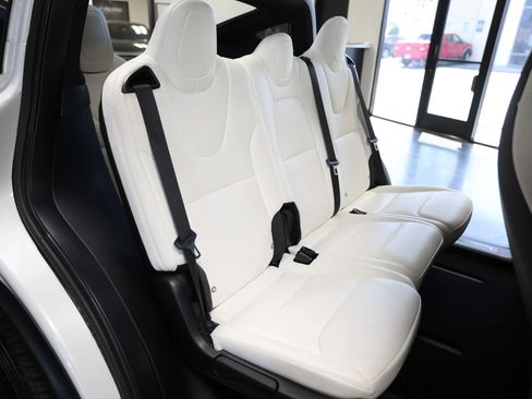 Used 2017 Tesla Model X P100D image 41