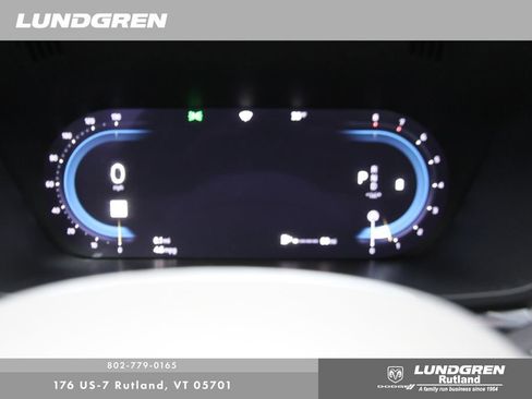 Used 2022 Volvo XC60 B6 Inscription w/ Advanced Package image 16