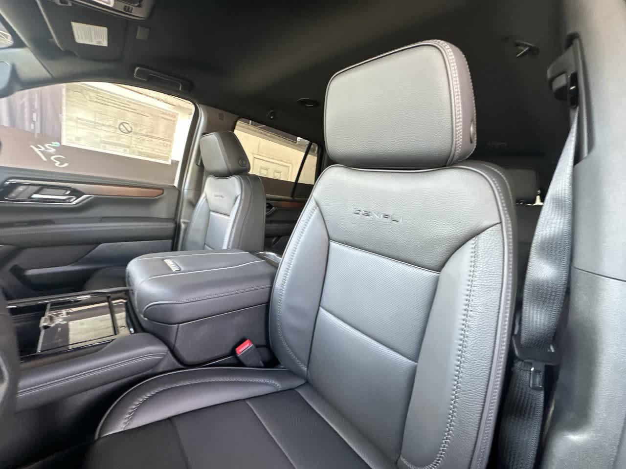 New 2026 GMC Yukon Denali RWD image 14