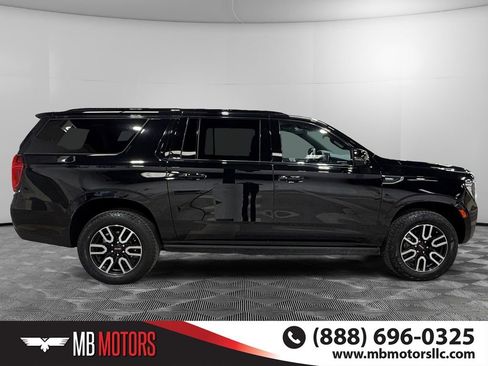 Used 2023 GMC Yukon XL AT4 w/ Max Trailering Package image 2
