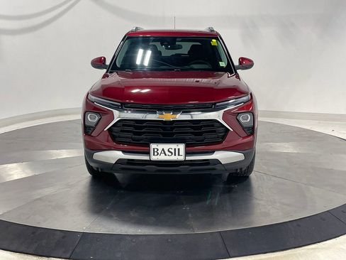 Used 2025 Chevrolet TrailBlazer LT w/ LT Cold Weather Package image 9