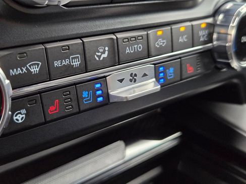 Used 2024 Ford F250 Platinum image 22