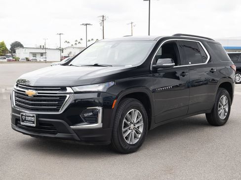 Used 2023 Chevrolet Traverse LT FWD image 8