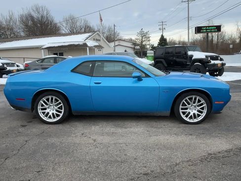 Used 2016 Dodge Challenger R/T image 9