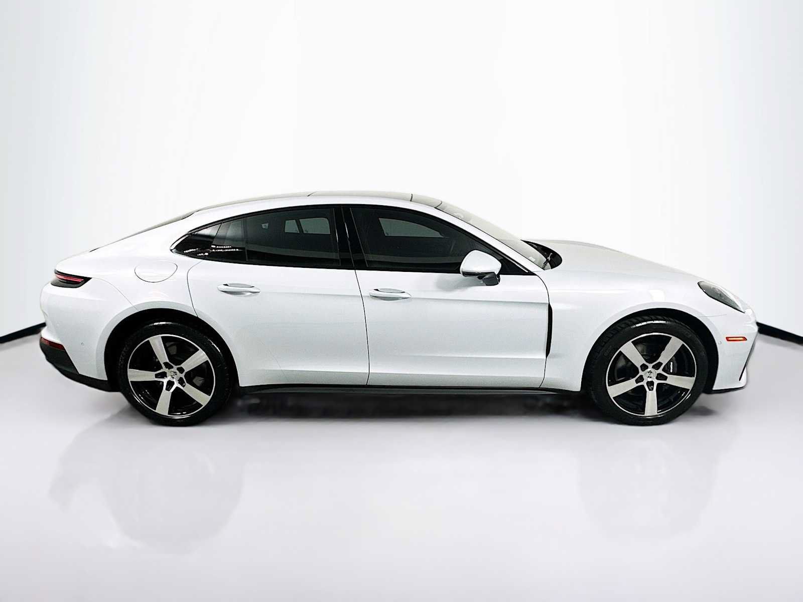 Certified 2025 Porsche Panamera RWD image 8