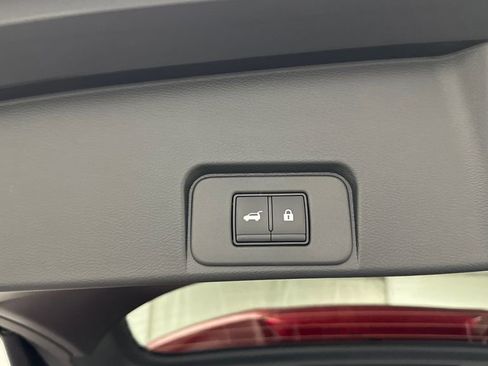 Used 2024 Nissan Rogue SV AWD/4WD image 21