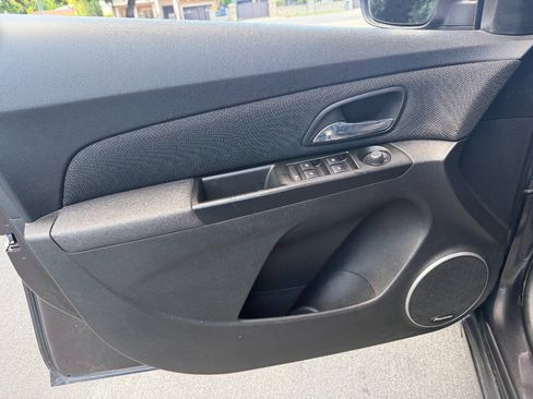 Used 2014 Chevrolet Cruze Diesel w/ Enhanced Safety Package FWD image 14