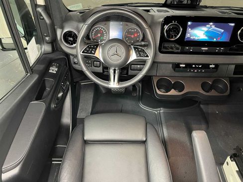 Used 2026 Mercedes-Benz Sprinter 2500 image 41
