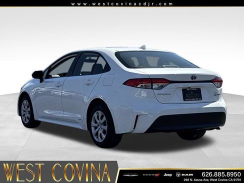 Used 2024 Toyota Corolla LE AWD/4WD image 7