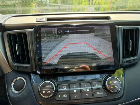 Used 2013 Toyota RAV4 Limited AWD/4WD image 36