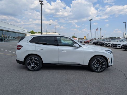 New 2026 BMW X3 xDrive30 w/ Premium Package AWD/4WD image 2