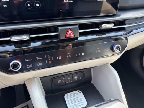 New 2026 Kia Sportage EX FWD image 30