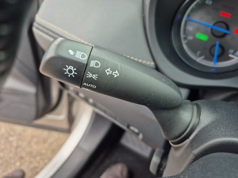Certified 2023 Toyota Venza LE AWD/4WD image 30