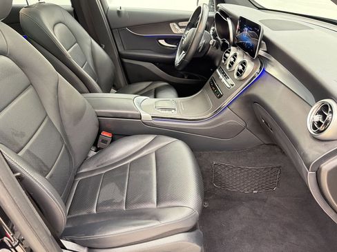 Used 2020 Mercedes-Benz GLC 300 4MATIC image 28