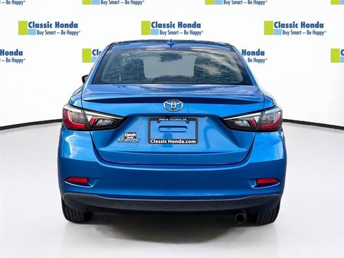 Used 2019 Toyota Yaris LE image 7