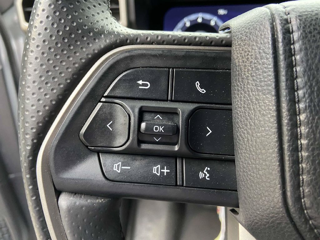Used 2025 Toyota 4Runner TRD Off-Road AWD/4WD image 33