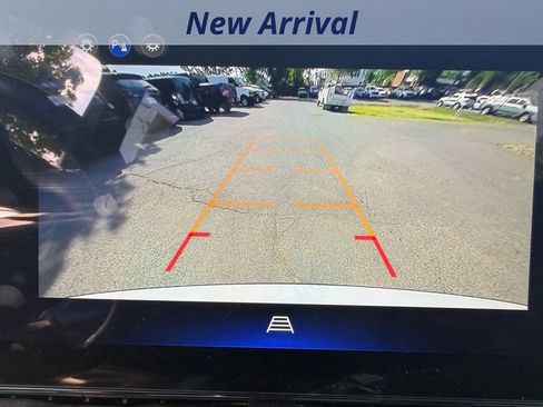 Used 2025 Chevrolet Equinox LT AWD/4WD image 8