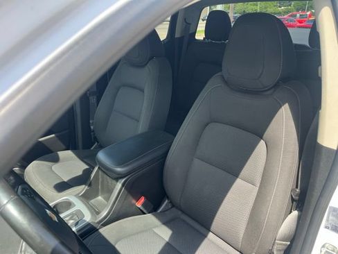 Used 2021 Chevrolet Colorado LT AWD/4WD image 16