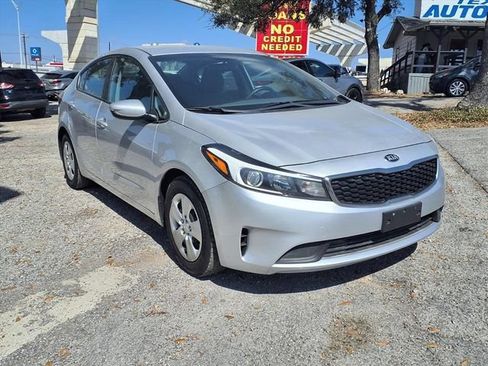 Used 2017 Kia Forte LX w/ LX Popular Package FWD image 1