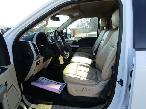 Used 2021 Ford F250 Lariat w/ Lariat Value Package image 24