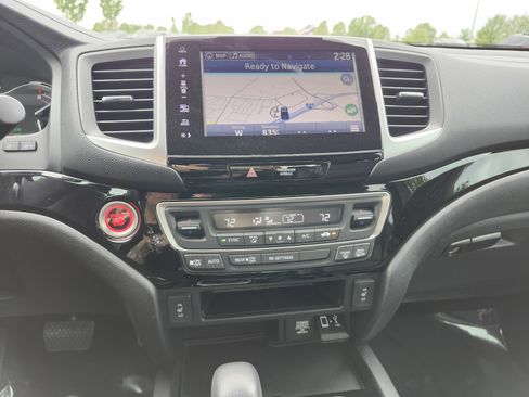 Used 2018 Honda Ridgeline Black Edition image 35