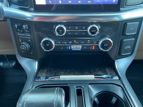 Used 2022 Ford F150 Lariat image 14