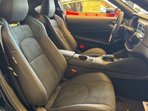 New 2025 Nissan Z Performance w/ Floor Mat Package image 11