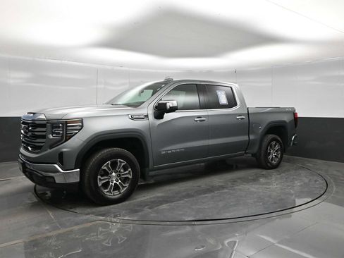 Used 2026 GMC Sierra 1500 SLT AWD/4WD image 4